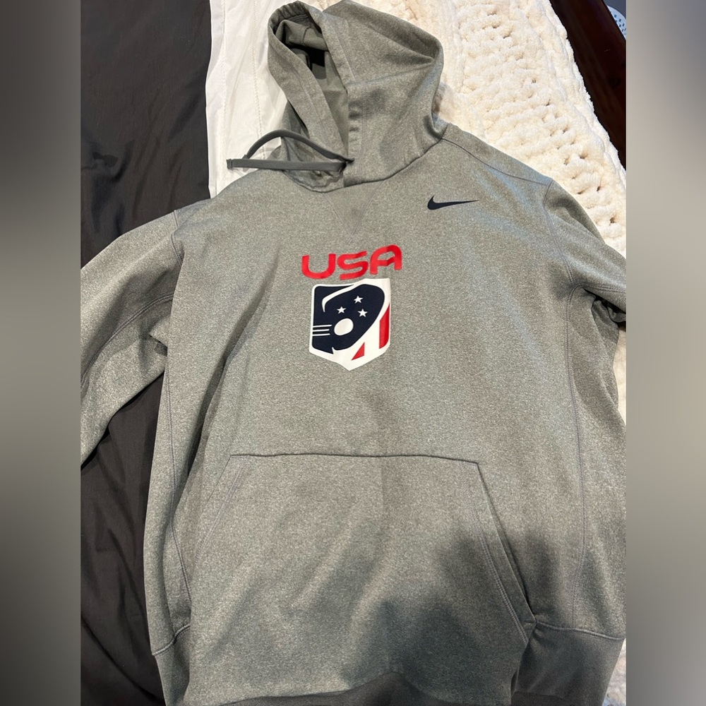 Men’s USA lacrosse sweatshirt